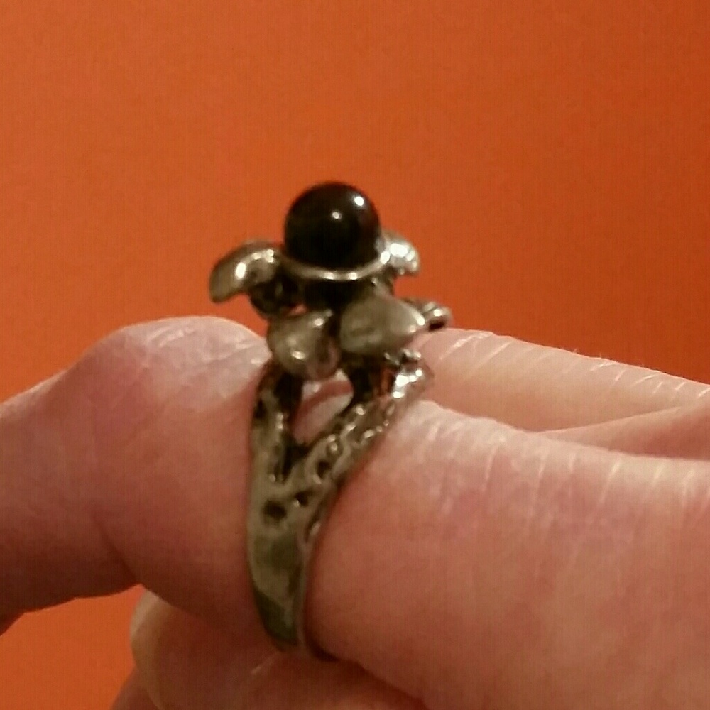 SILVER ARTISAN RING